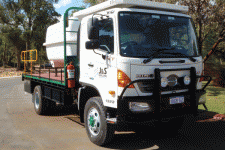 1286348163_11._2010_hino_water_truck_more_front_on